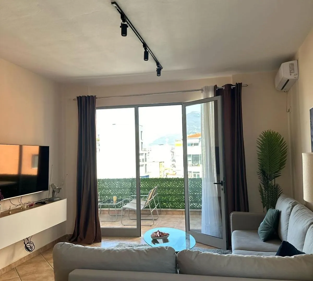 Turdiu New Apart Tirana Apartment